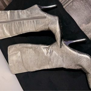 Colin Stewart size 7.5 snake skin and chrome heel, knee high boots
